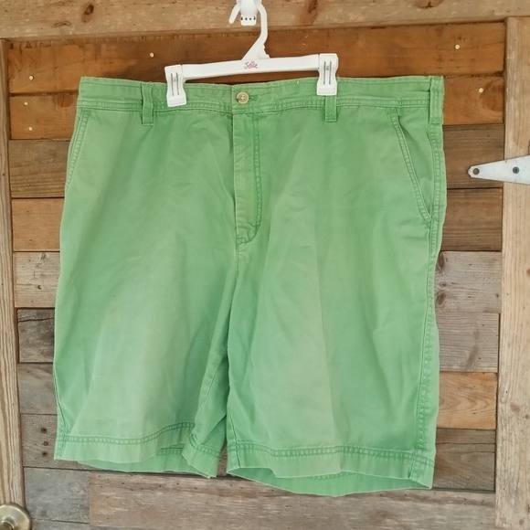 Mens Vintage Seafoam Green Izod Shorts Size 42 - Picture 1 of 2